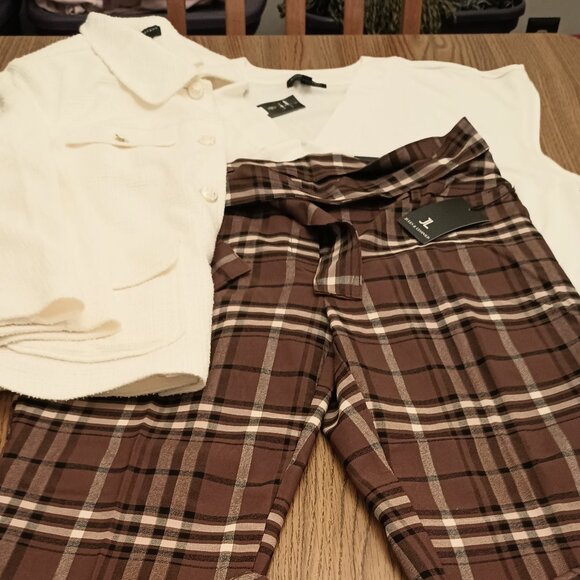 Banana Republic Size XXL Cream Top (NWT) - Picture 11 of 11